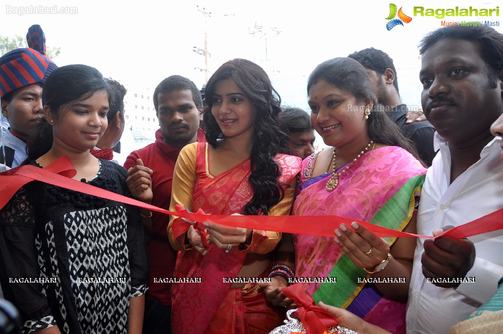 Samantha launches Kalanikethan Showroom, Kukatpally