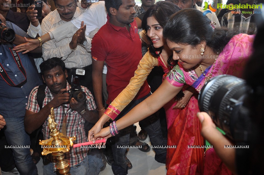 Samantha launches Kalanikethan Showroom, Kukatpally