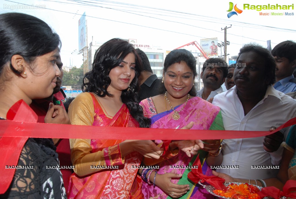 Samantha launches Kalanikethan Showroom, Kukatpally