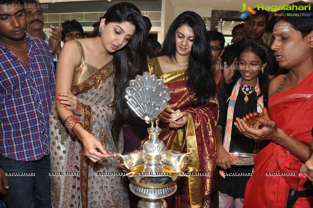 Poonam Kaur and Kamna Jethmalani launches Silver Palace Section at CMR Patny Center