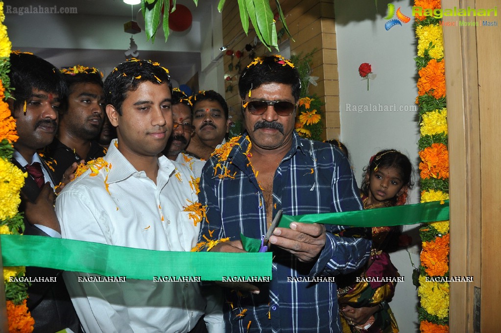 Srihari launches Java Learning Center, Hyderabad