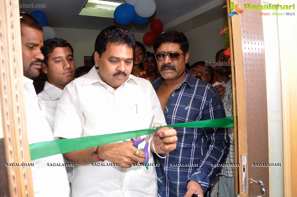 Srihari launches Java Learning Center, Hyderabad