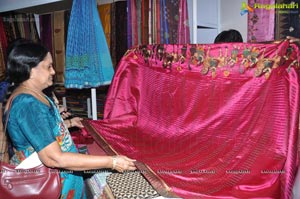 Weaves - The Cotton and Silk Spectrum at Sri Satya Sai Nigamagamam
