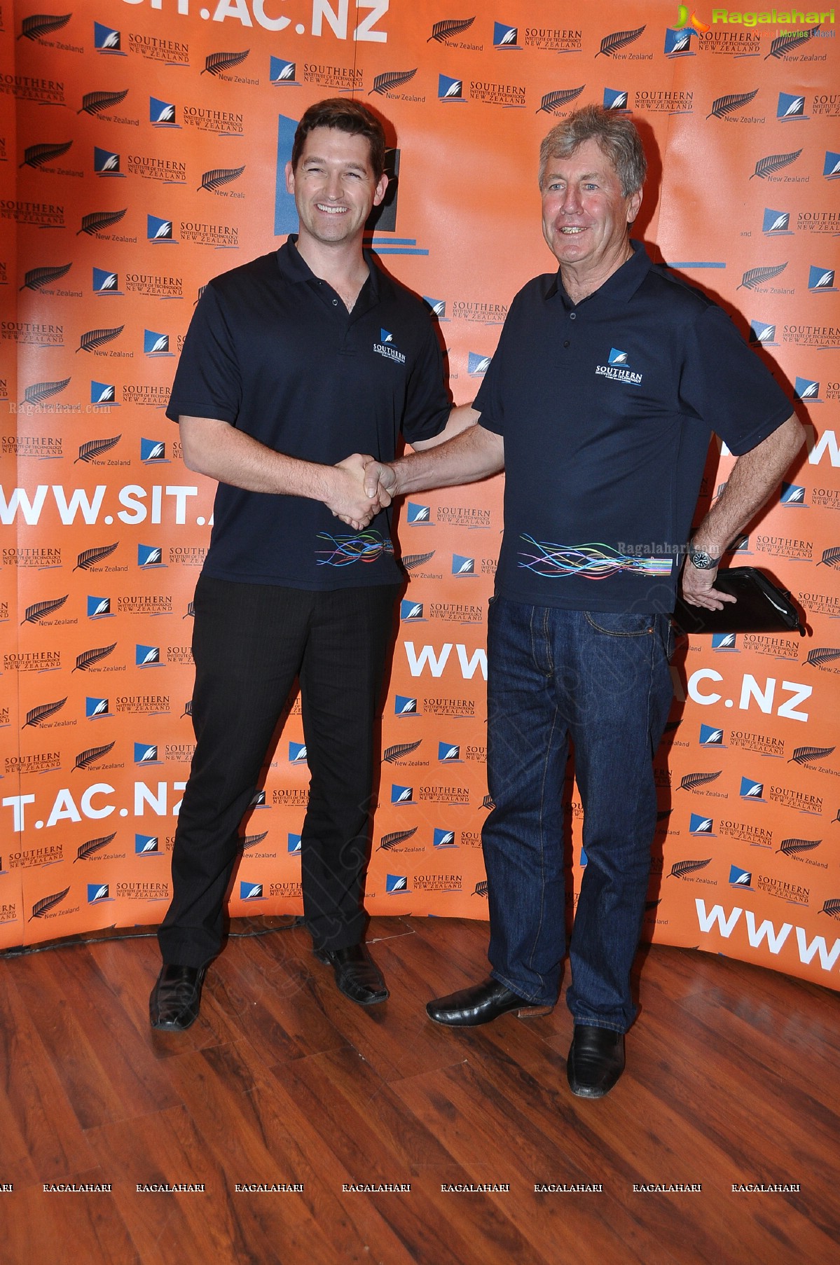 John Wright announces Premier scholarship scheme at SIT, Newzealand