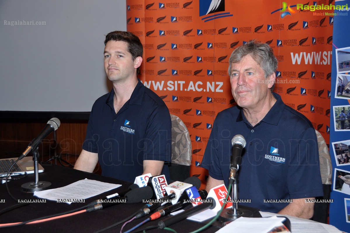 John Wright announces Premier scholarship scheme at SIT, Newzealand