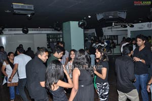 Hot Indian Girls in Pubs