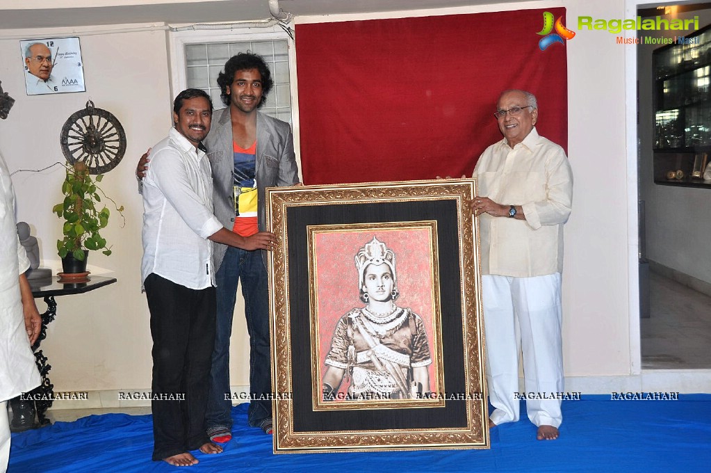 Mohan Babu gifts a big painting to ANR