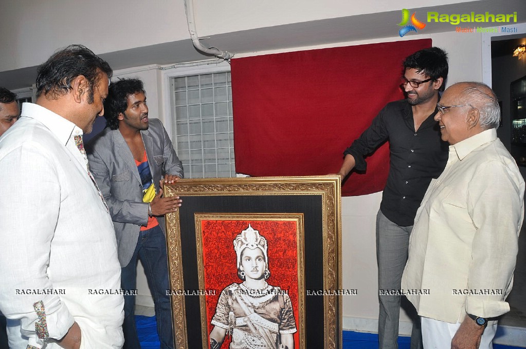 Mohan Babu gifts a big painting to ANR