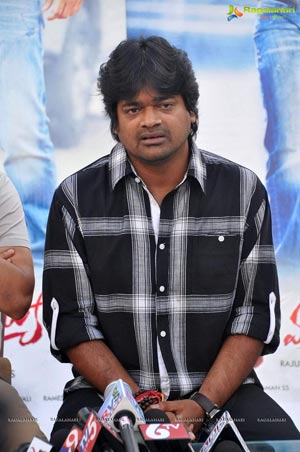 Ramayya Vasthavayya Piracy Press Meet