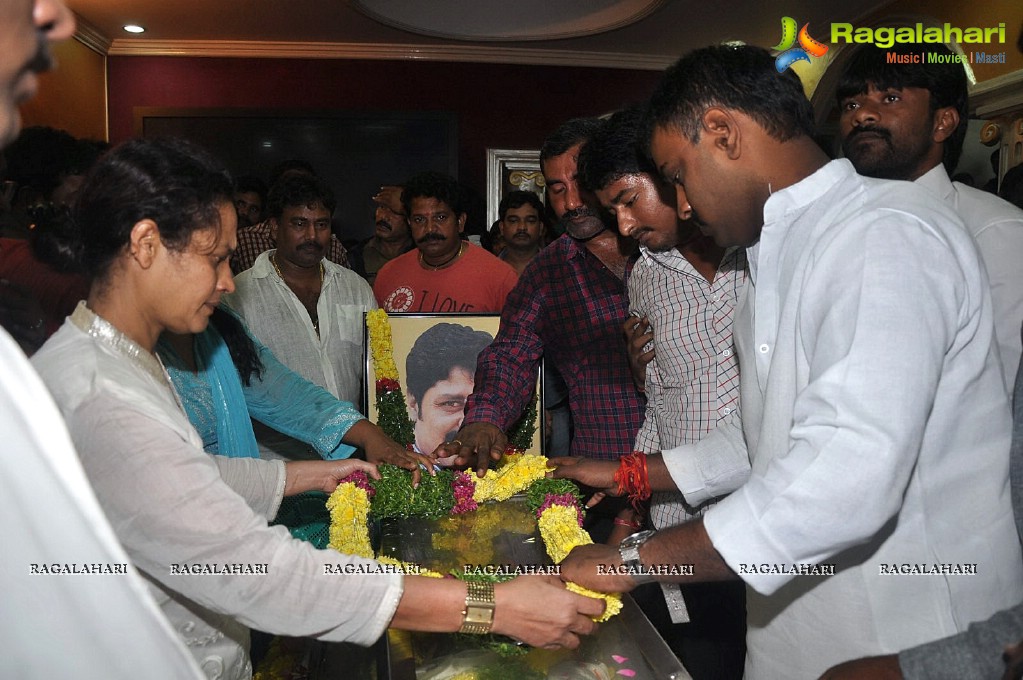 Celebrities pay tribute to Srihari (Set 1)