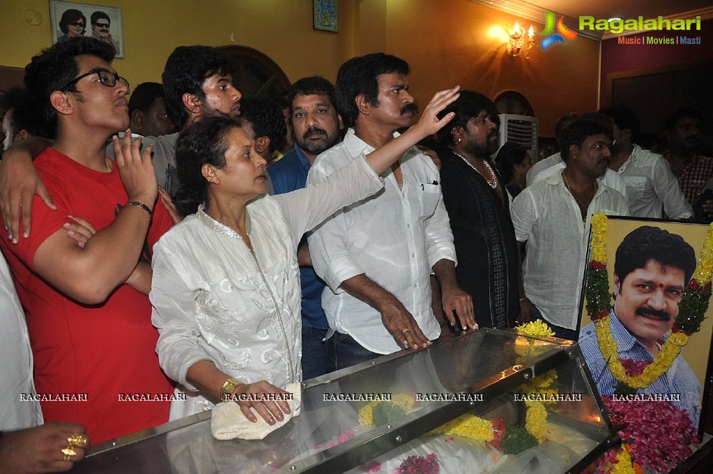 Celebrities pay tribute to Srihari (Set 1)