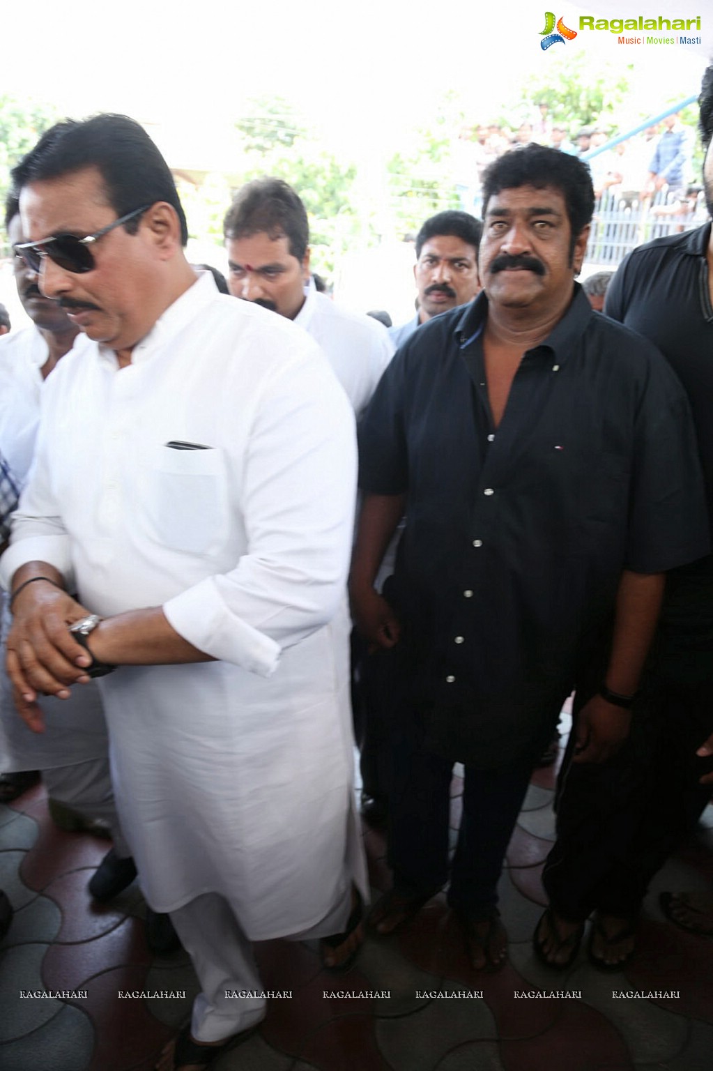 Celebrities pay tribute to Srihari (Set 1)