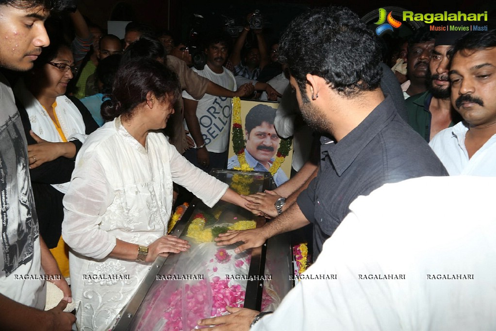 Celebrities pay tribute to Srihari (Set 1)