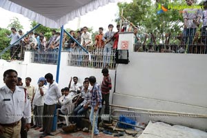 Srihari Fans at Srihari's House
