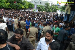 Srihari Fans at Srihari's House