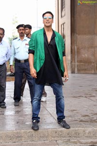 Akshay Kumar at Charminar, Hyderabad