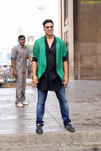 Akshay Kumar at Charminar, Hyderabad