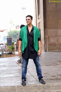 Akshay Kumar at Charminar, Hyderabad