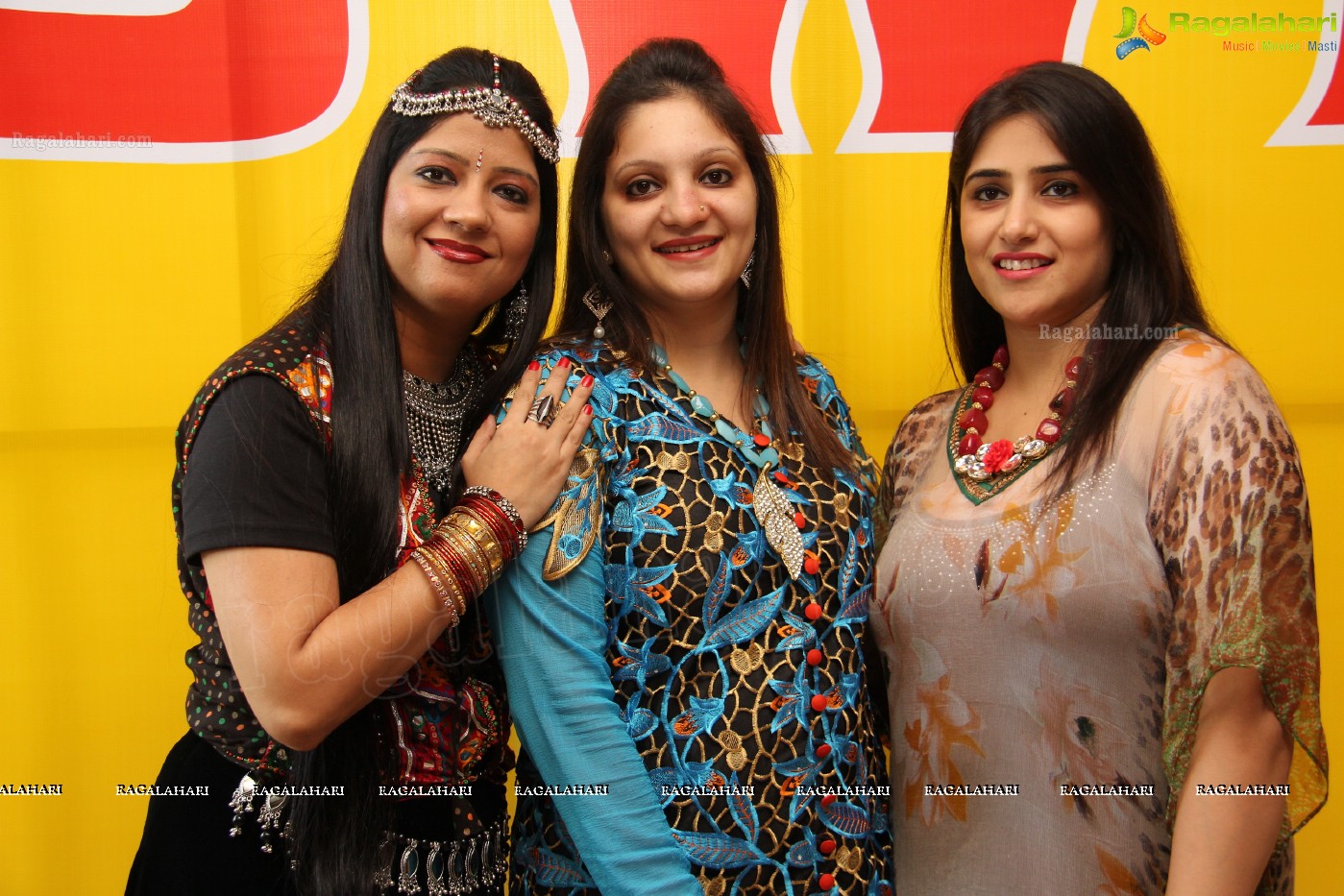 BWB Presents Garba Dandiya Dhamaka 2013 at A'la Liberty, Hyderabad