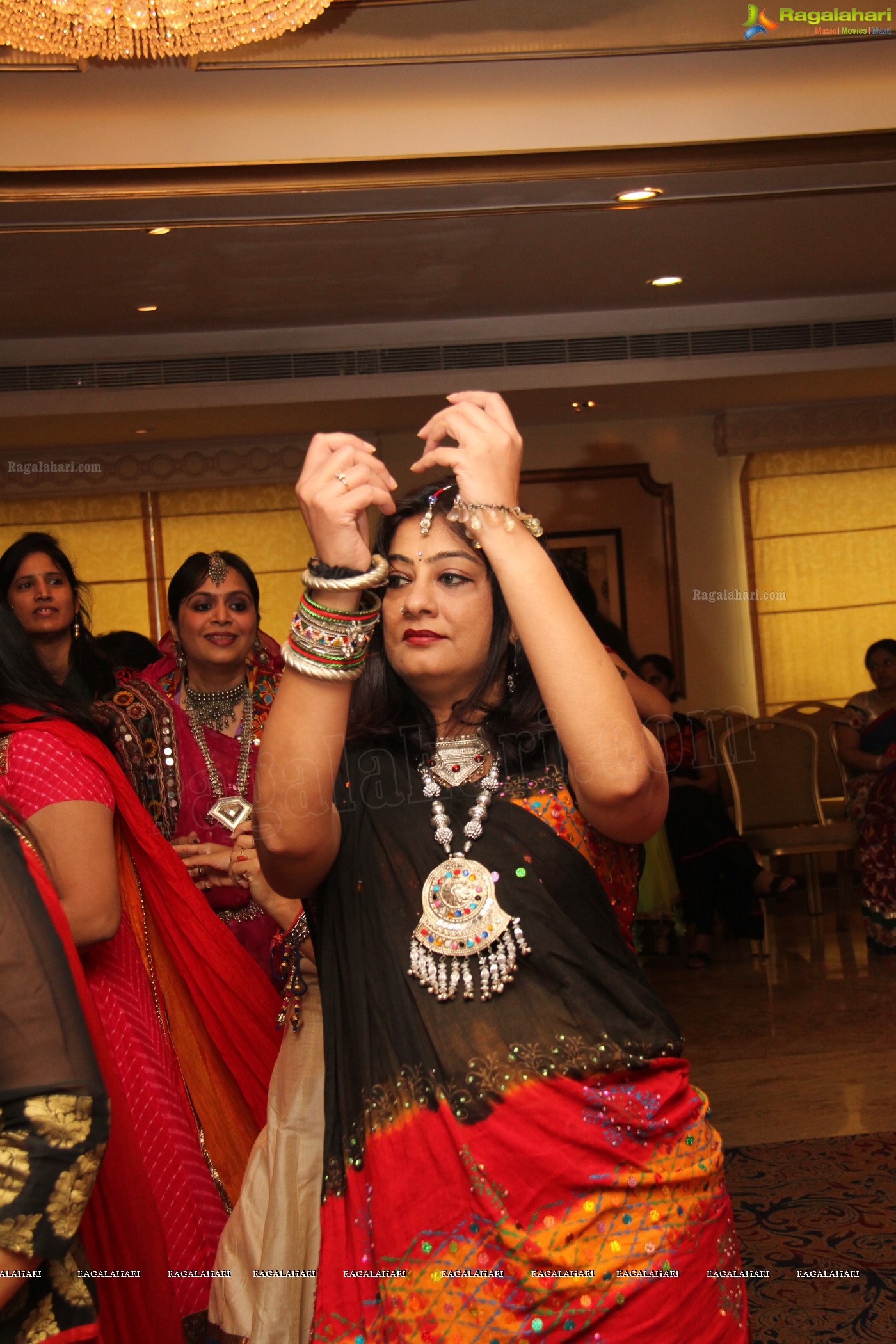 BWB Presents Garba Dandiya Dhamaka 2013 at A'la Liberty, Hyderabad