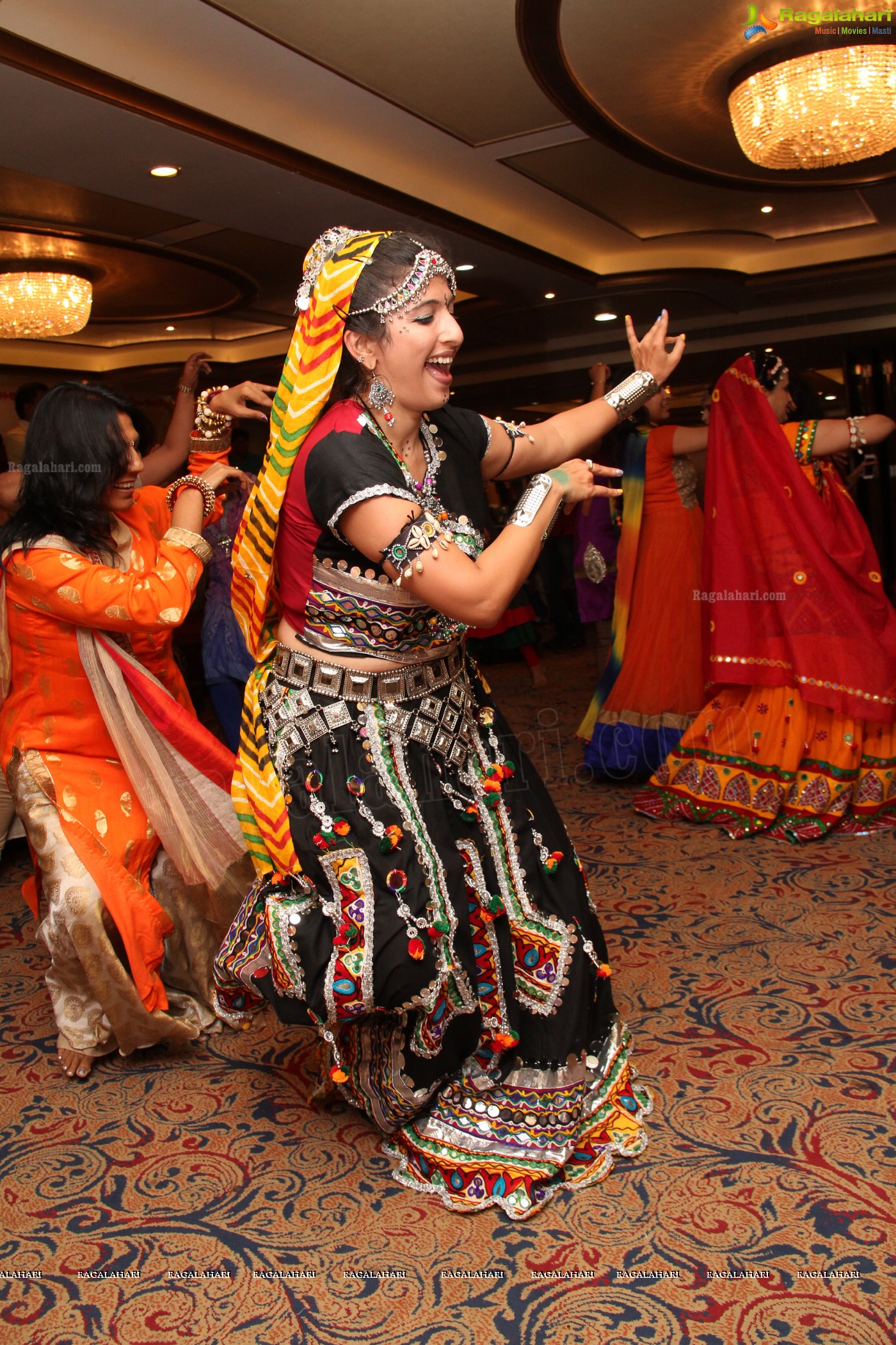 BWB Presents Garba Dandiya Dhamaka 2013 at A'la Liberty, Hyderabad