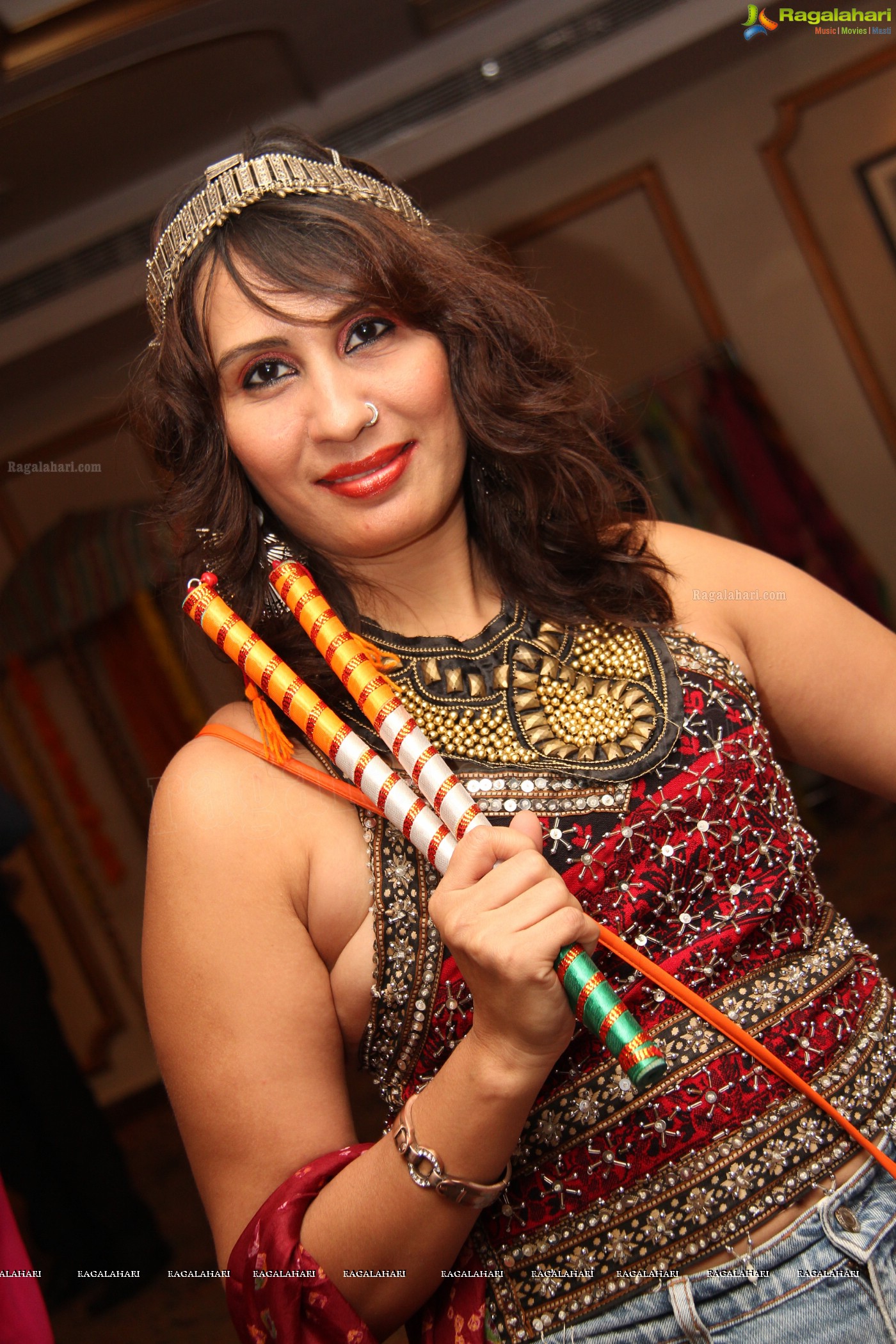 BWB Presents Garba Dandiya Dhamaka 2013 at A'la Liberty, Hyderabad