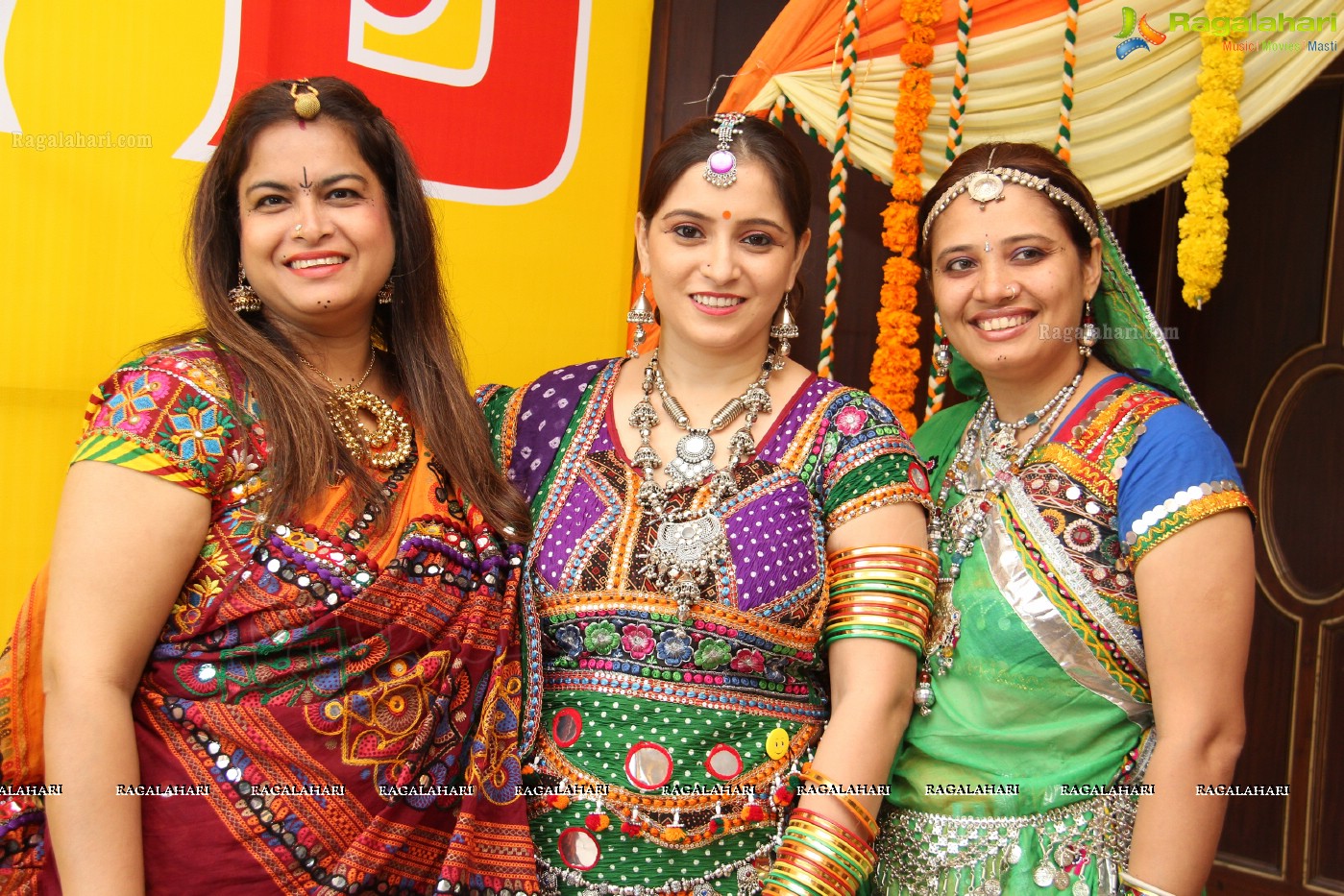 BWB Presents Garba Dandiya Dhamaka 2013 at A'la Liberty, Hyderabad