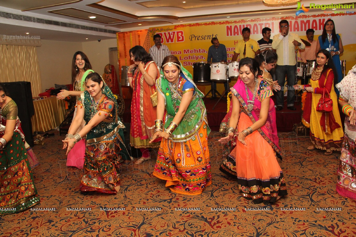 BWB Presents Garba Dandiya Dhamaka 2013 at A'la Liberty, Hyderabad