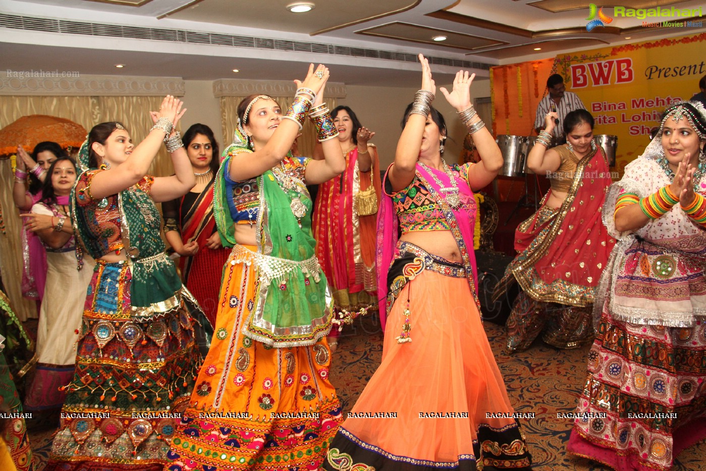 BWB Presents Garba Dandiya Dhamaka 2013 at A'la Liberty, Hyderabad