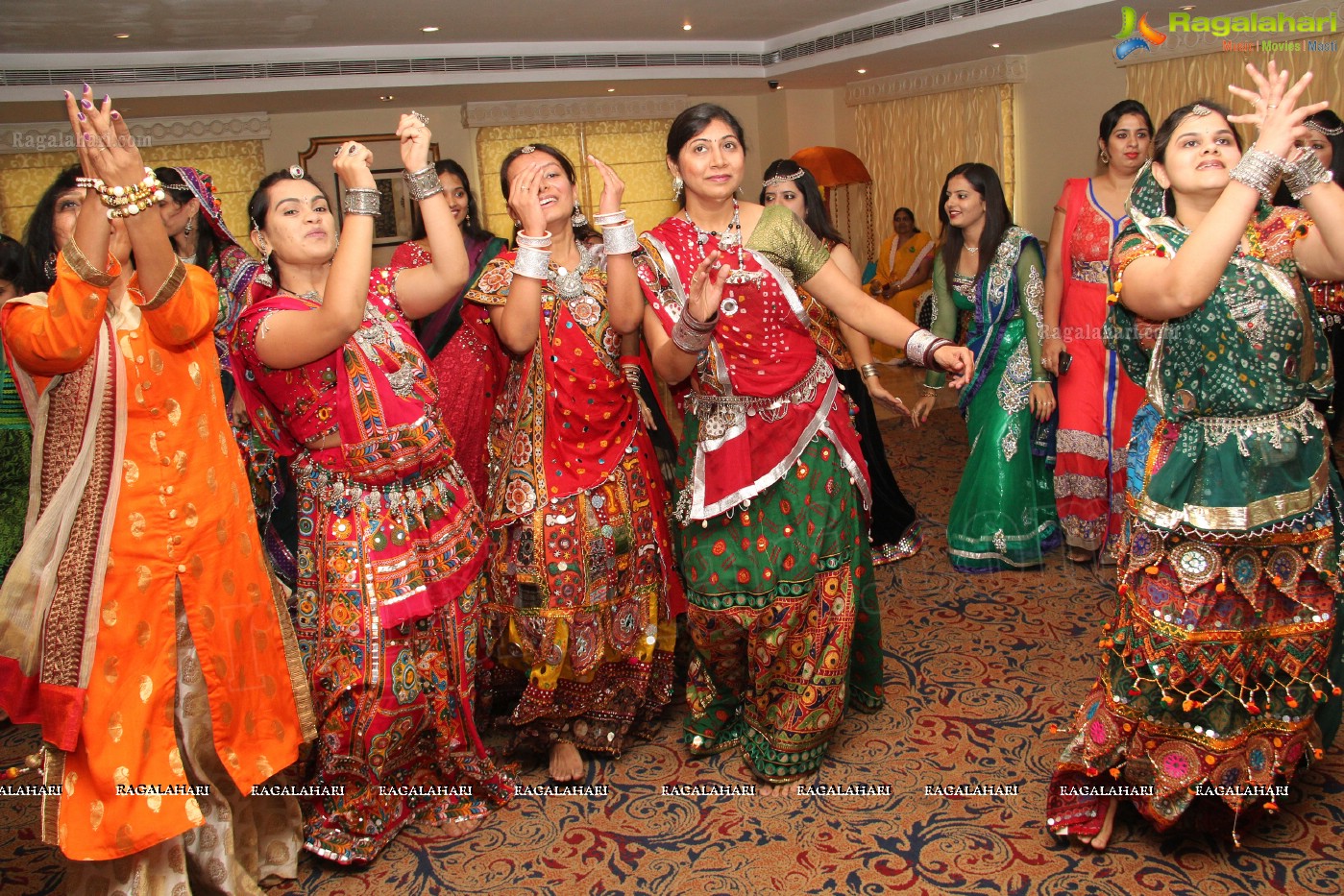 BWB Presents Garba Dandiya Dhamaka 2013 at A'la Liberty, Hyderabad