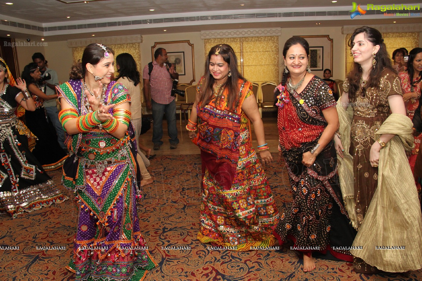 BWB Presents Garba Dandiya Dhamaka 2013 at A'la Liberty, Hyderabad