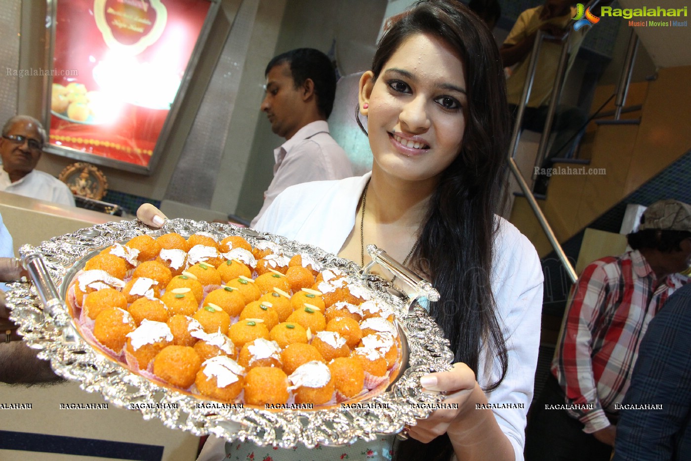 Dadu's Mithai Vatika Assorted Mithai Festival Launch