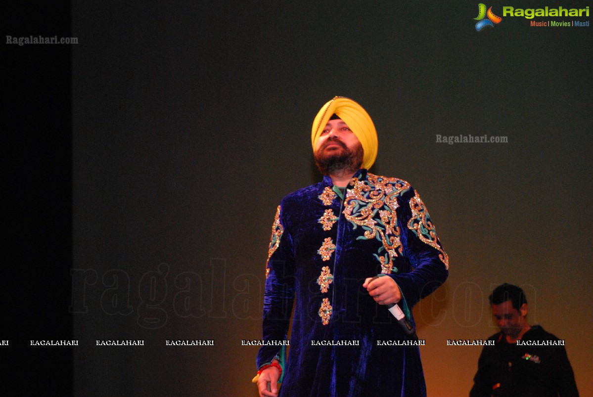 Daler Mehndi Tunak Tunak Live 2013 at Chabot College, Hayward, California, USA