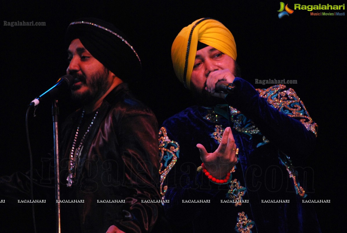 Daler Mehndi Tunak Tunak Live 2013 at Chabot College, Hayward, California, USA