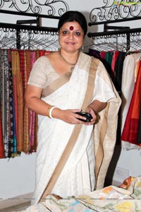 Gaurang's hand woven trunk show