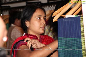 Gaurang's hand woven trunk show