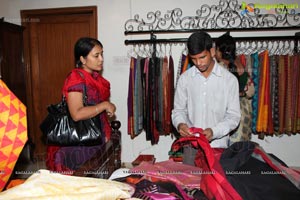 Gaurang's hand woven trunk show