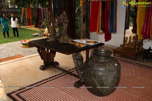 Gaurang's hand woven trunk show