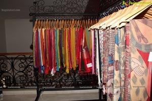 Gaurang's hand woven trunk show