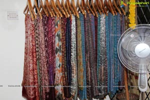 Gaurang's hand woven trunk show