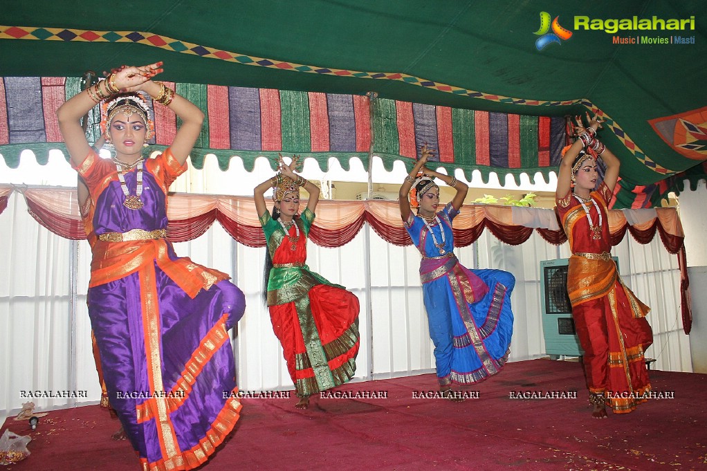 Geetanjali Vidyalaya 2013 Dasara Celebrations