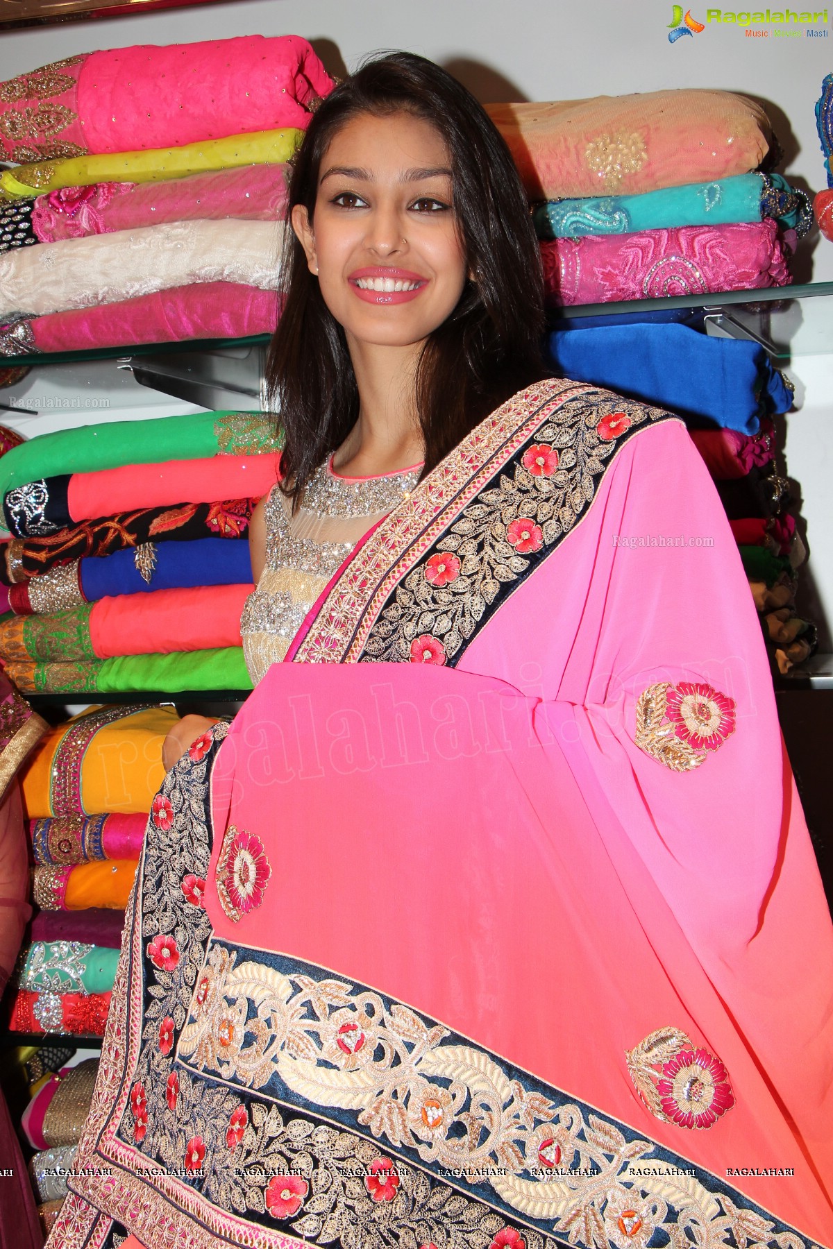 Navneet Kaur Dhillon launches Grandeur, Hyderabad