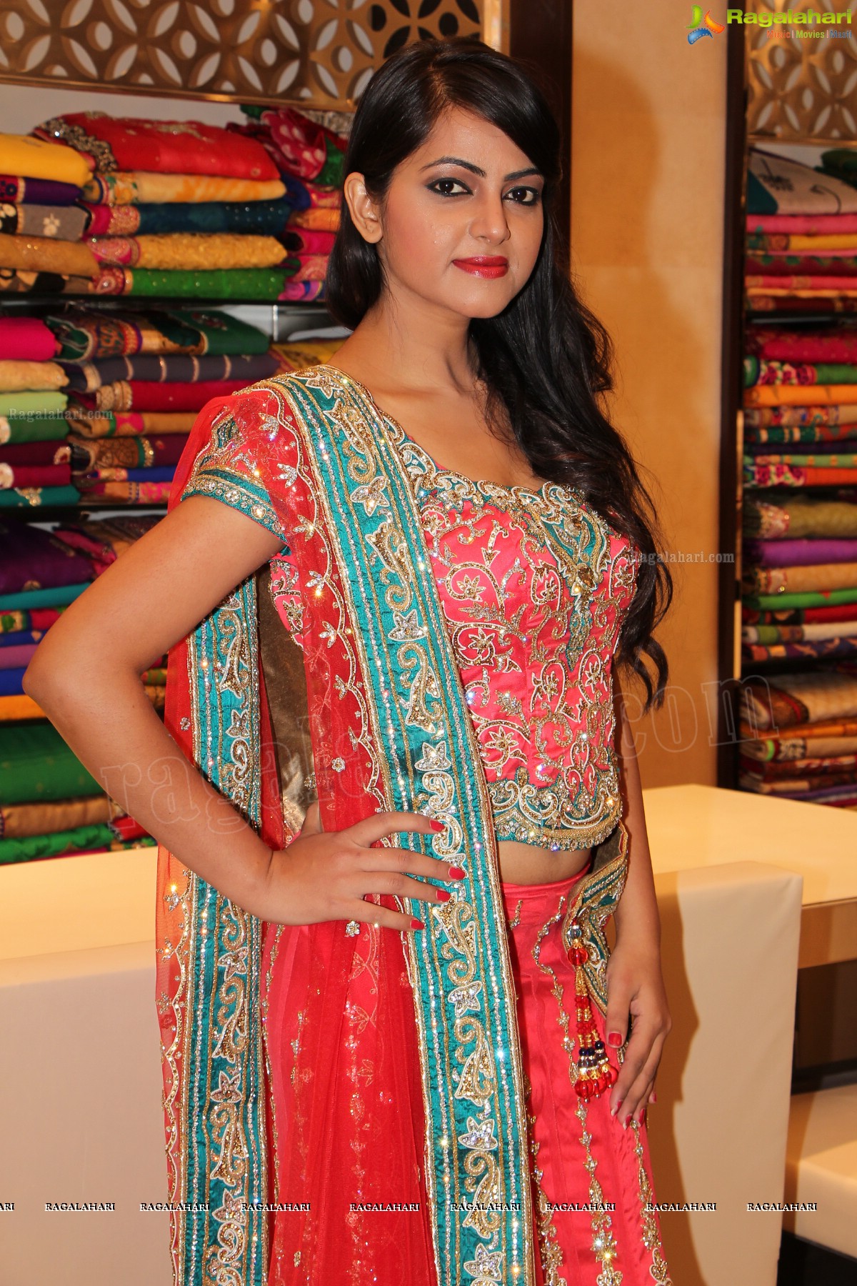 Navneet Kaur Dhillon launches Grandeur, Hyderabad