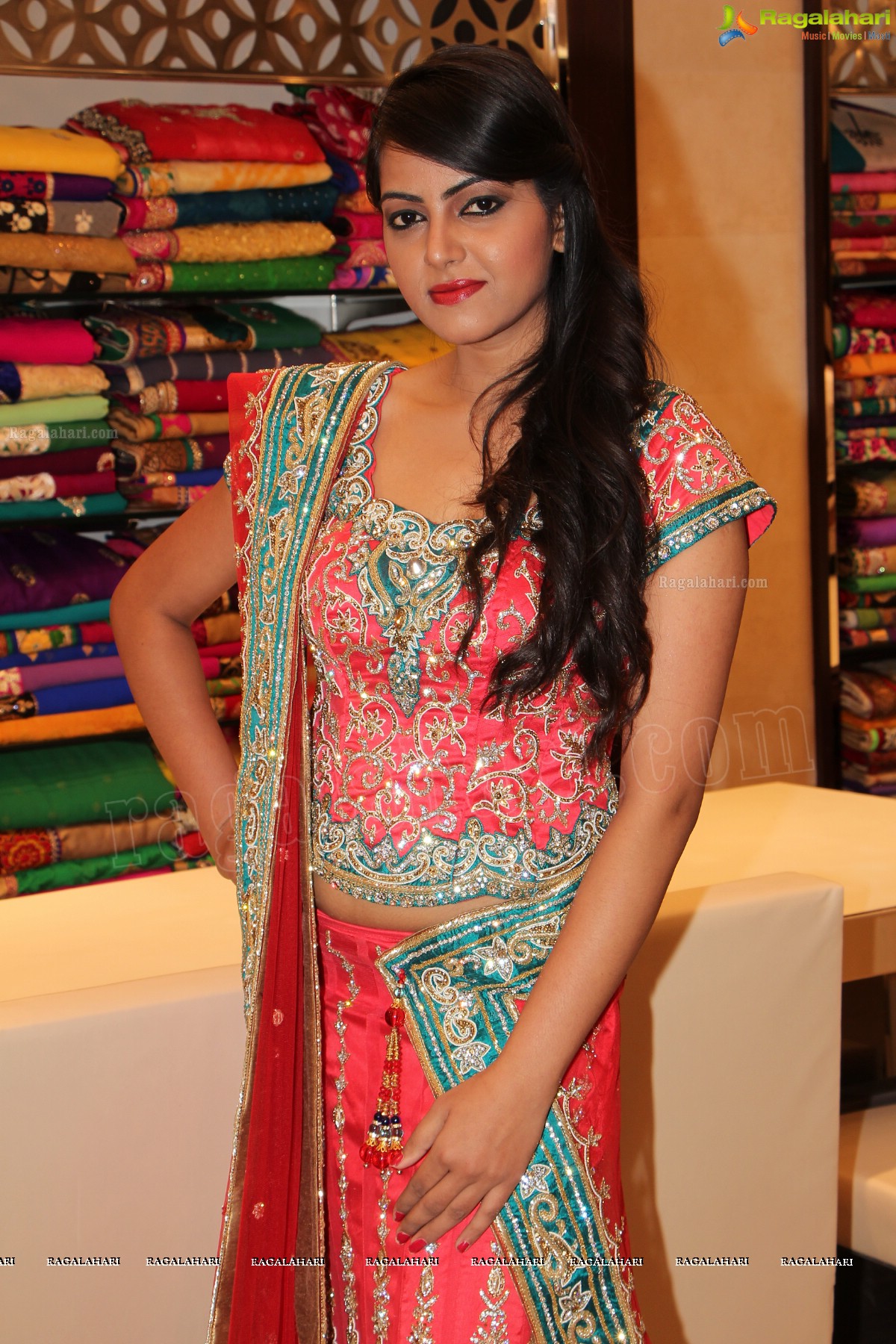 Navneet Kaur Dhillon launches Grandeur, Hyderabad