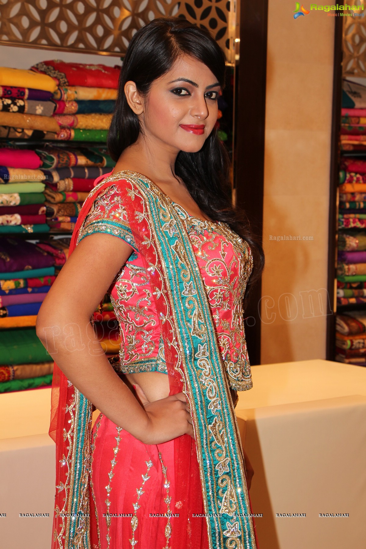 Navneet Kaur Dhillon launches Grandeur, Hyderabad