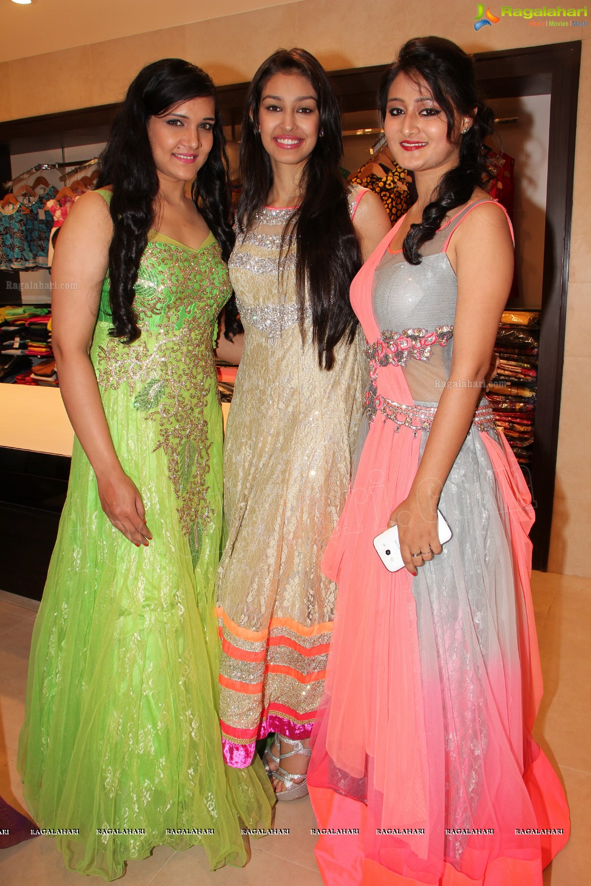 Navneet Kaur Dhillon launches Grandeur, Hyderabad