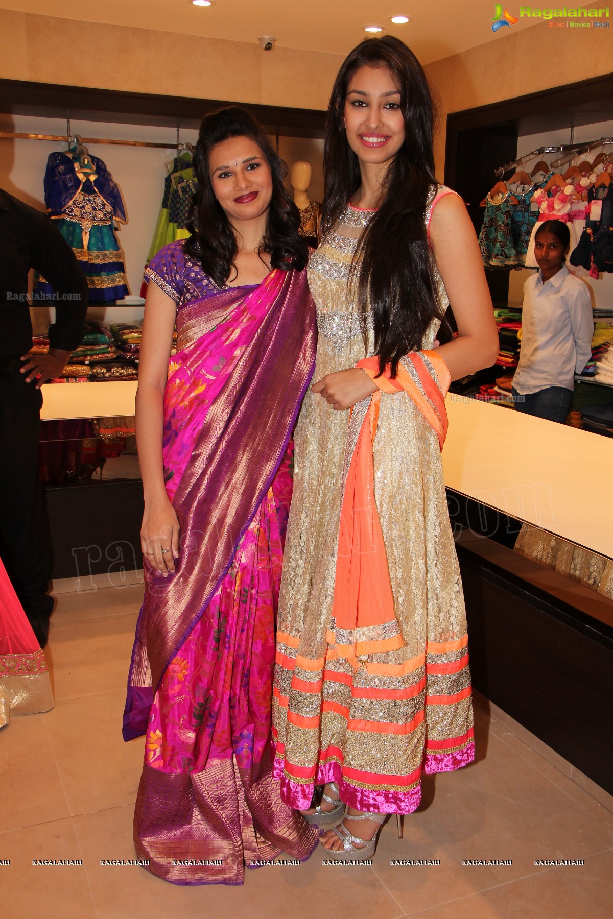 Navneet Kaur Dhillon launches Grandeur, Hyderabad