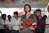 Hamsa Nandini launches Saberi's 13th Optical Showroom