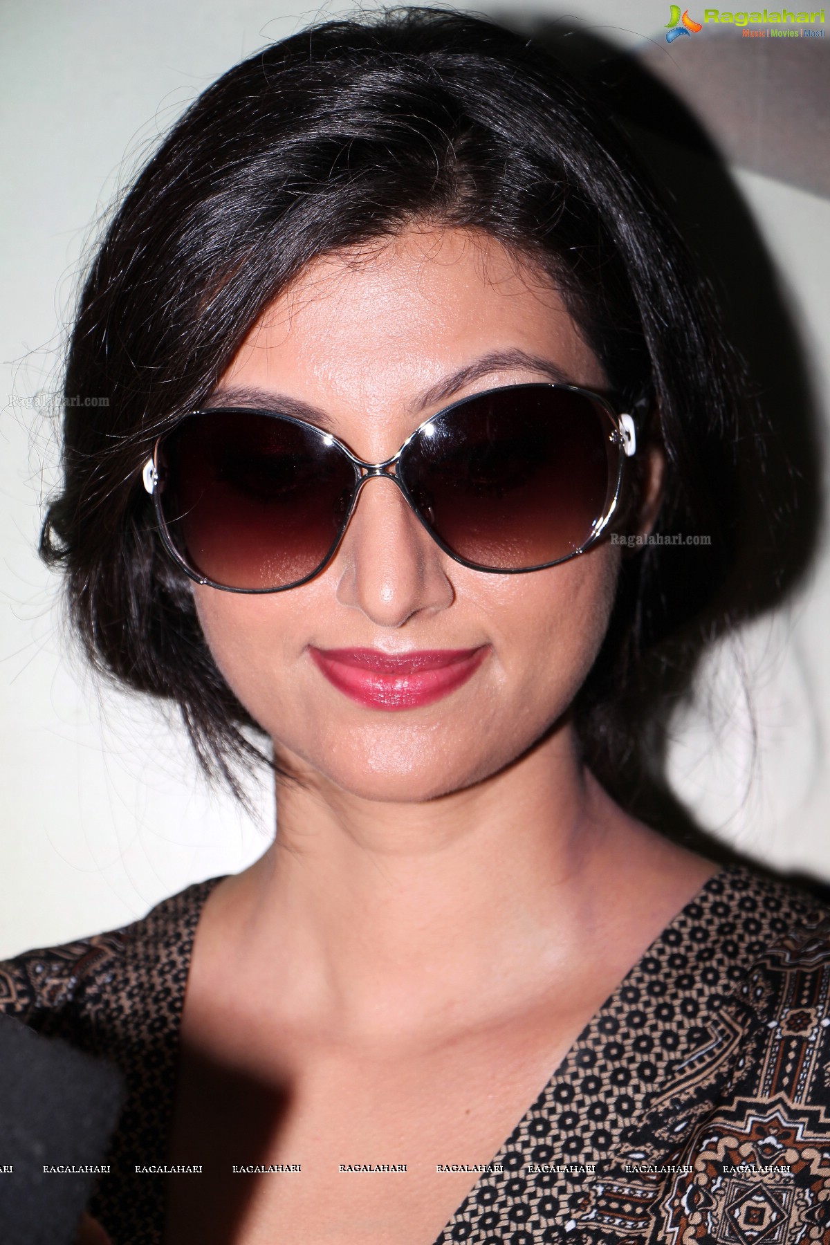 Hamsa Nandini launches Saberi's 13th Optical Showroom, Hyderabad