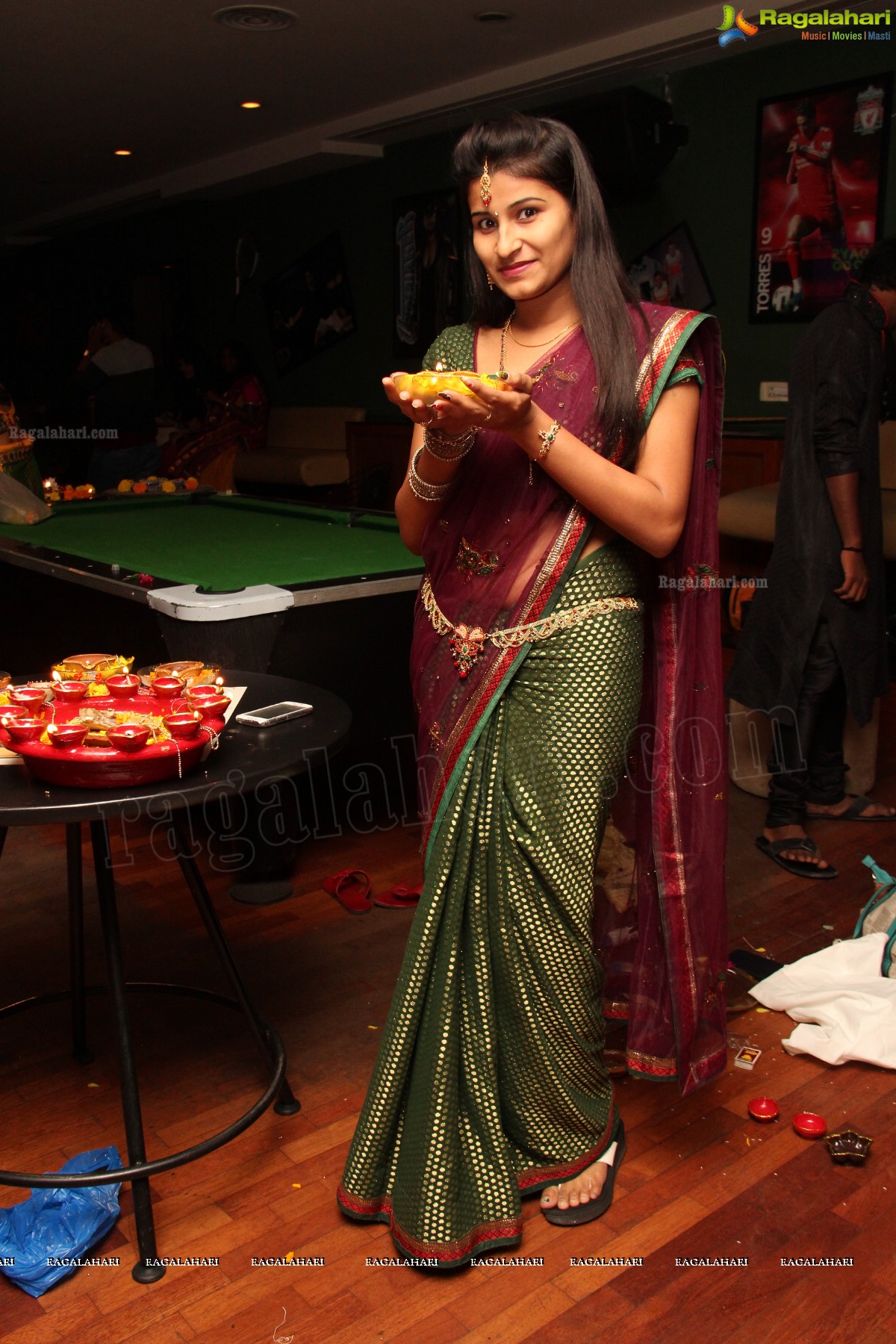 Hamstech's Grand Diwali Party 2013 at 10 Lounge, Secunderabad